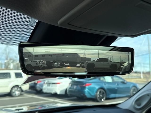 Used 2024 Toyota Highlander Platinum image 26