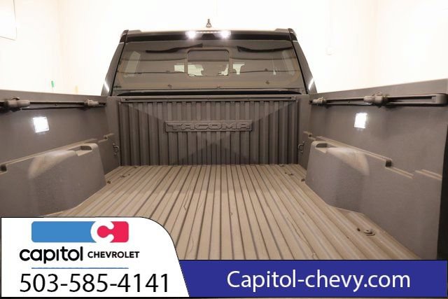 Used 2024 Toyota Tacoma SR5 AWD/4WD image 25