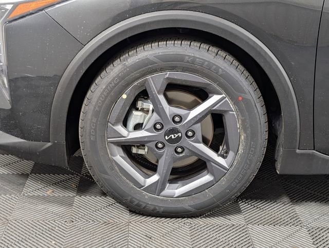 Used 2025 Kia K4 LXS image 4