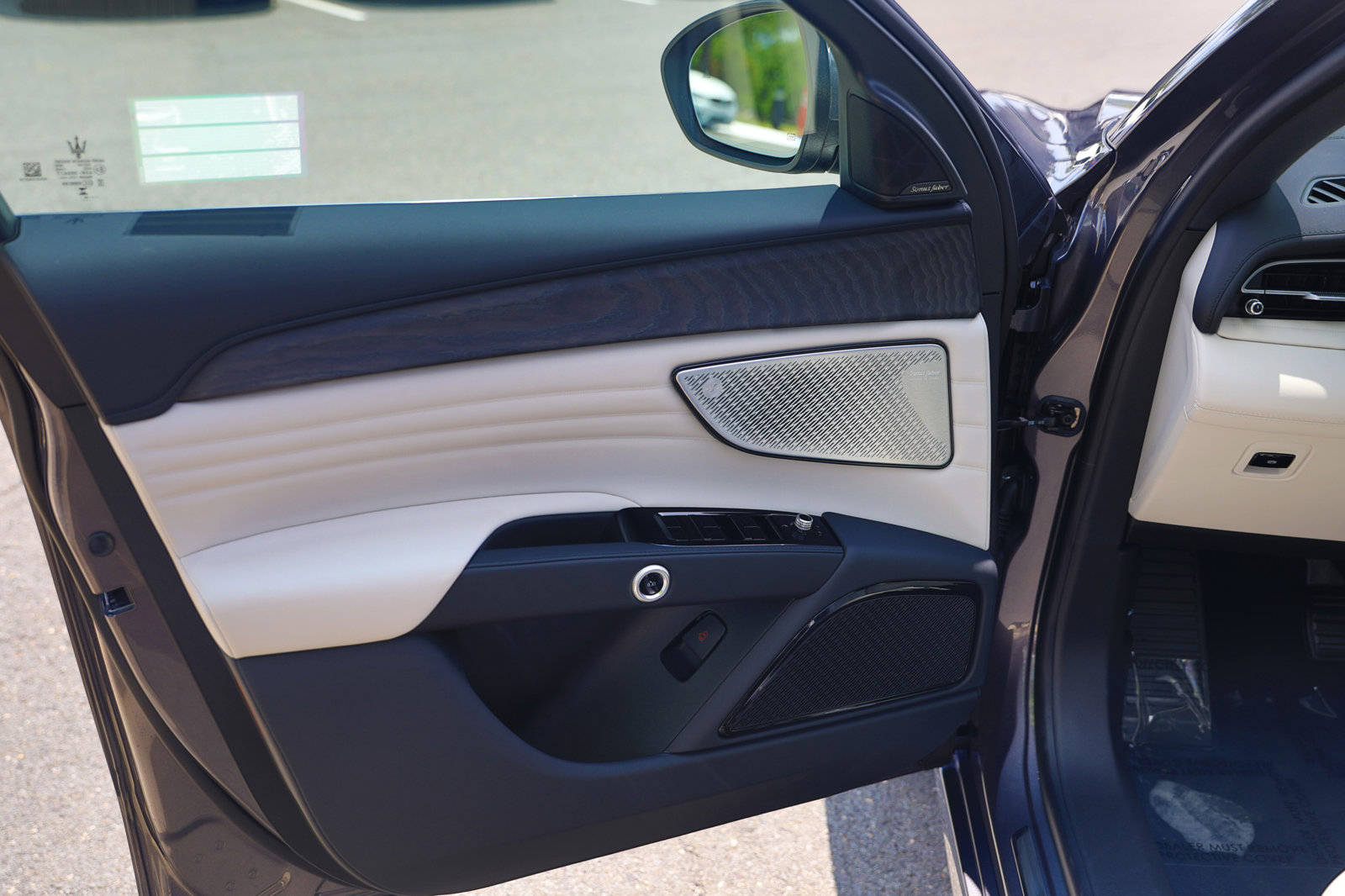 New 2024 Maserati Grecale GT image 14