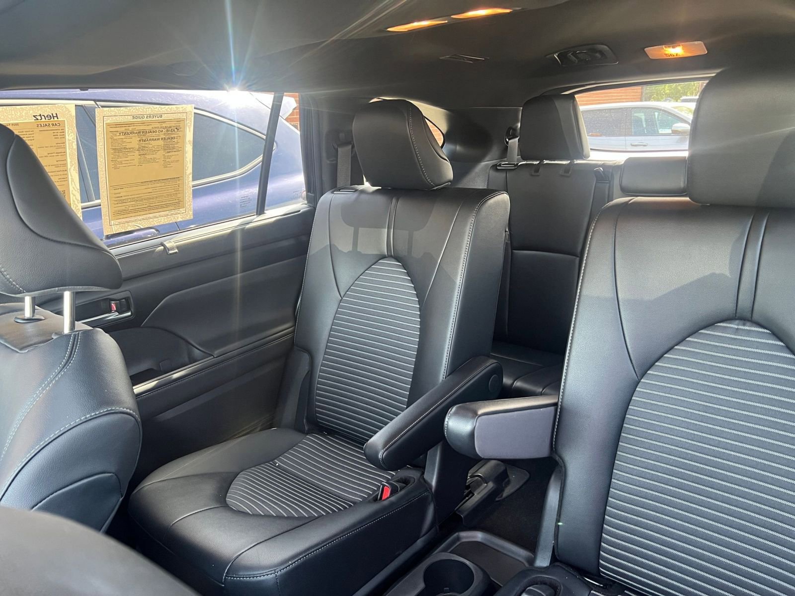 Used 2025 Toyota Highlander XSE AWD/4WD image 42