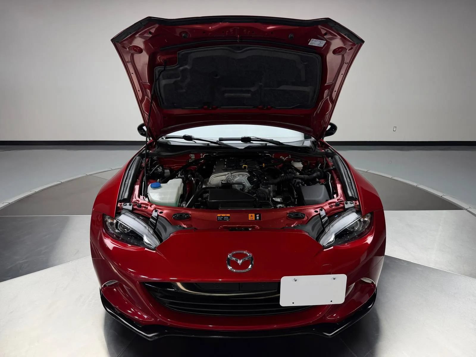 Used 2016 MAZDA MX-5 Miata Club RWD image 11