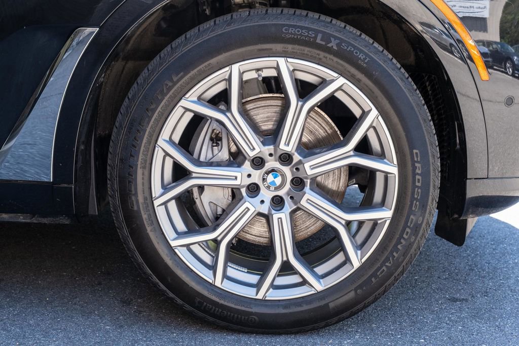 Used 2024 BMW X7 xDrive40i w/ Executive Package AWD/4WD image 35