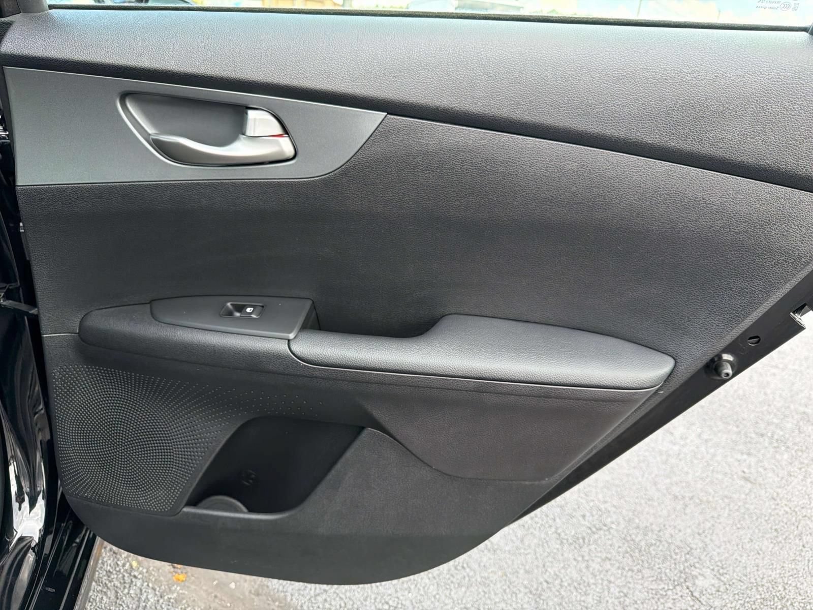 Used 2021 Kia Forte LXS FWD image 20