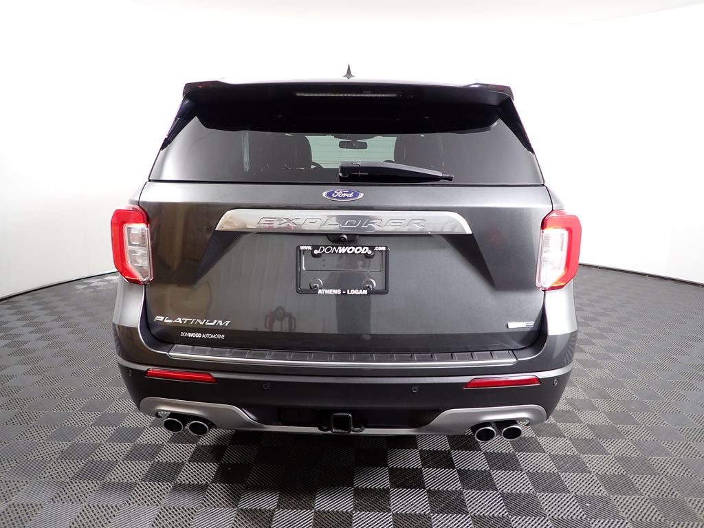Used 2020 Ford Explorer Platinum w/ Premium Technology Package AWD/4WD image 16