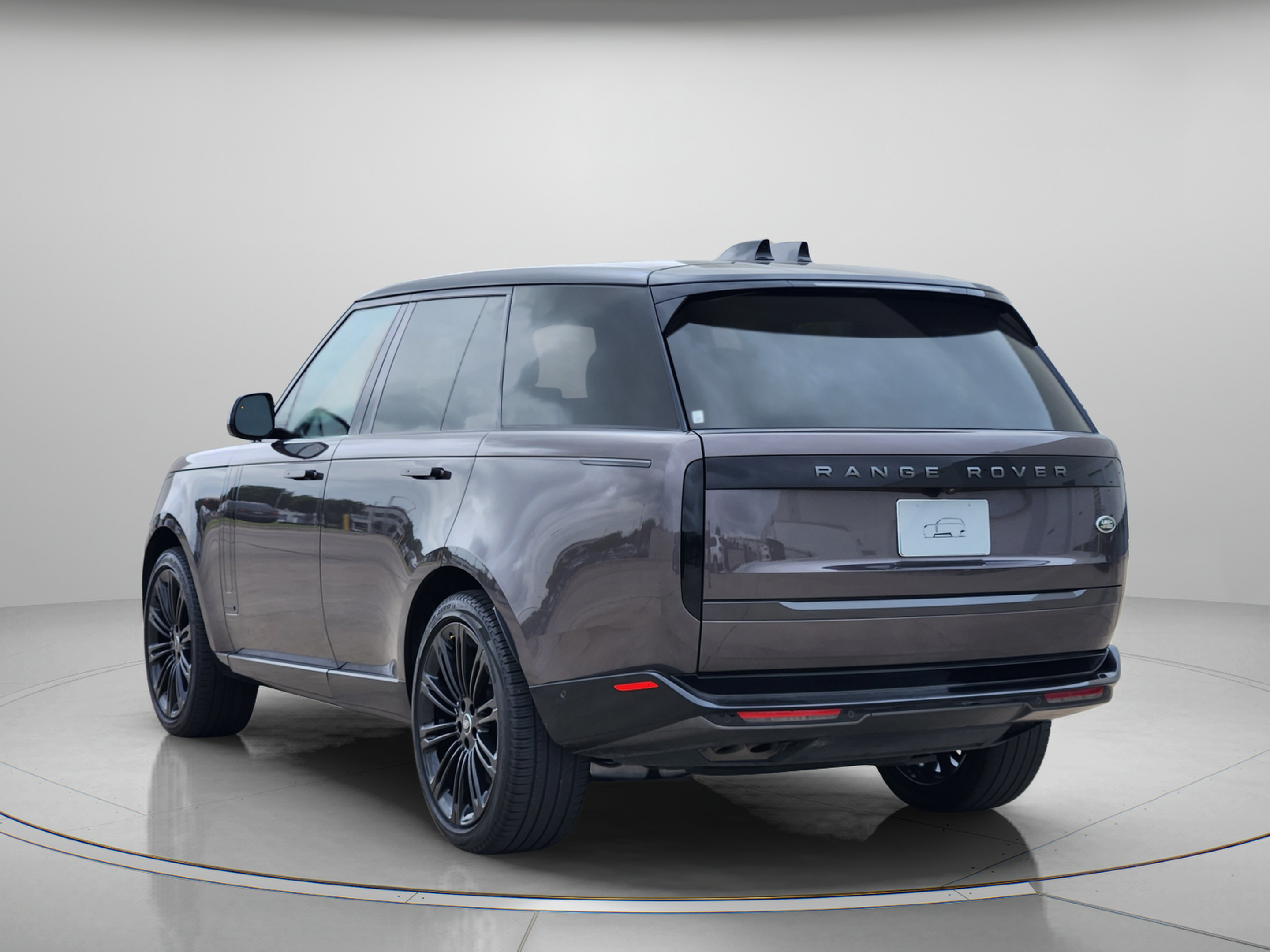 Certified 2023 Land Rover Range Rover Autobiography AWD/4WD image 3