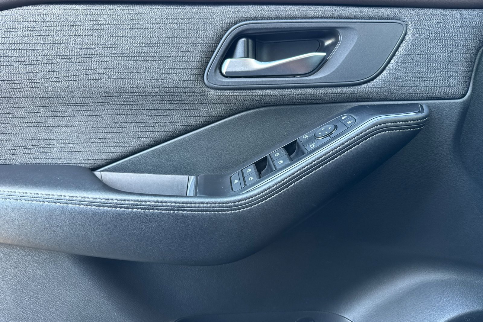 Certified 2023 Nissan Rogue SV image 11