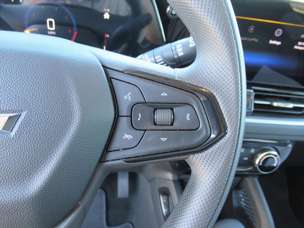 Used 2025 Chevrolet TrailBlazer LT w/ Driver Confidence Package image 19