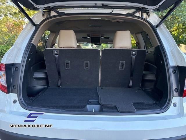 Used 2022 Honda Pilot Touring image 8