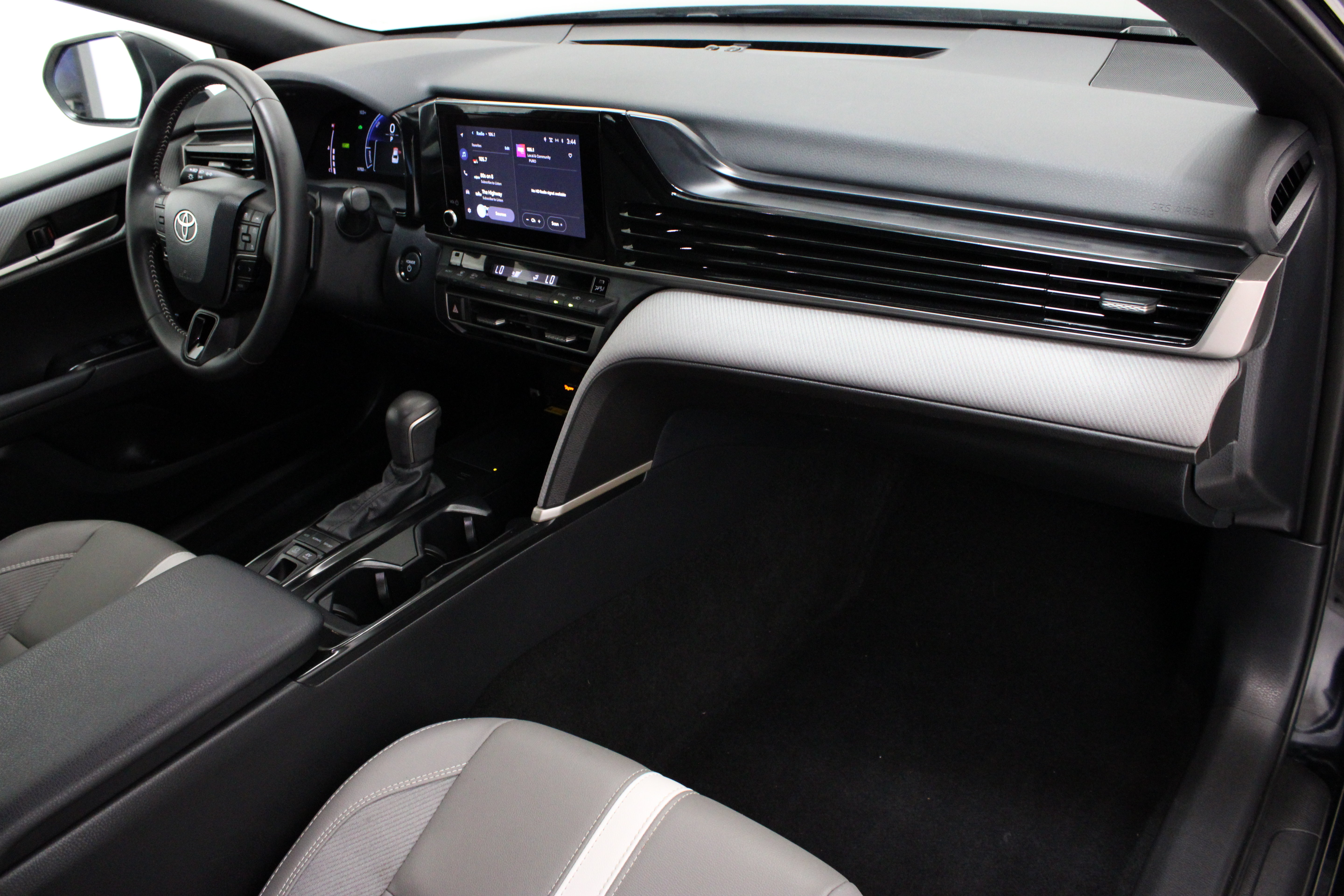 Used 2026 Toyota Camry SE w/ Convenience Package FWD image 35