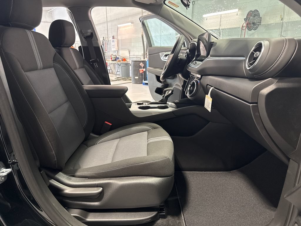 New 2026 Chevrolet Blazer LT FWD image 32