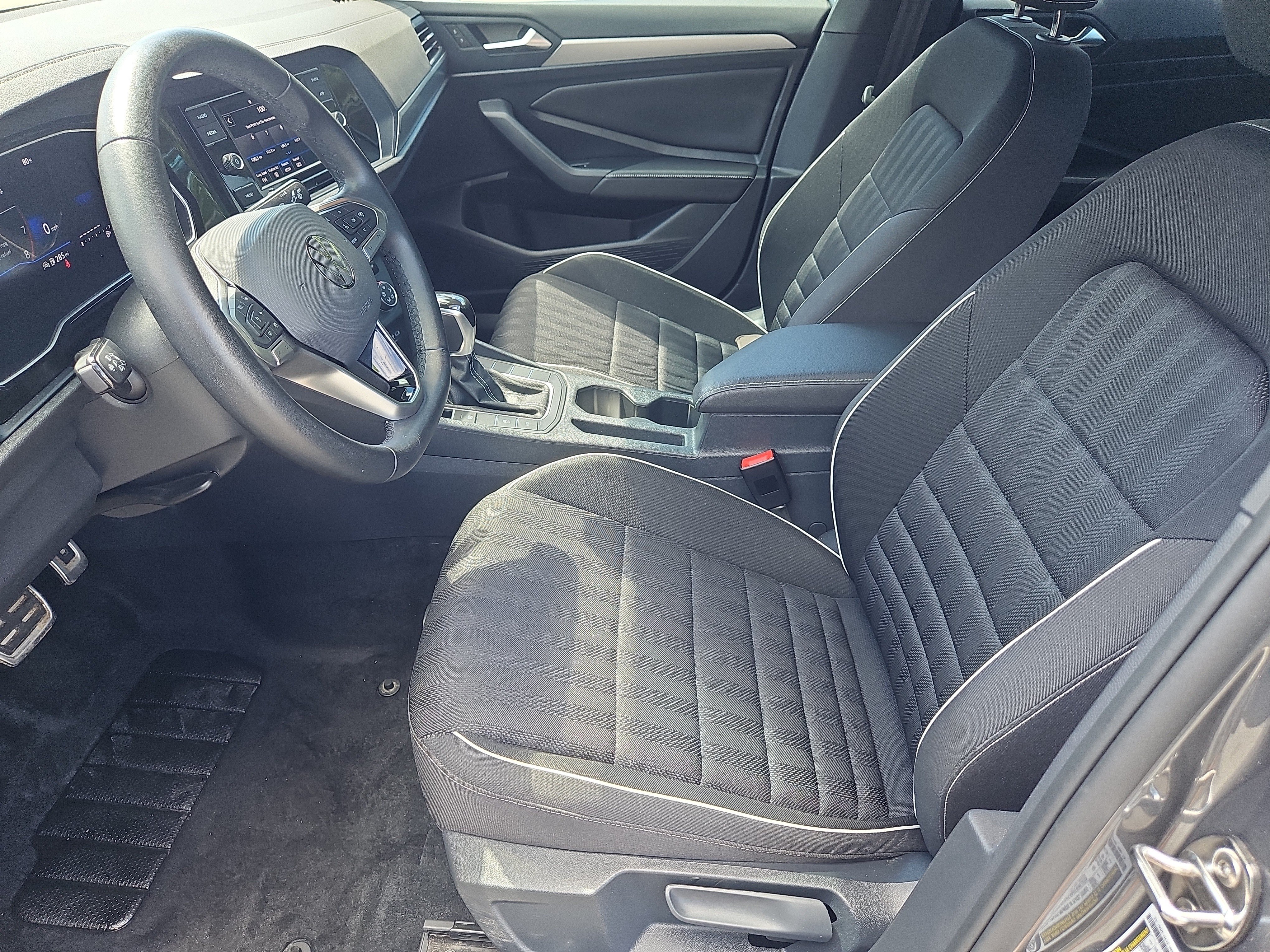 Certified 2024 Volkswagen Jetta Sport FWD image 15