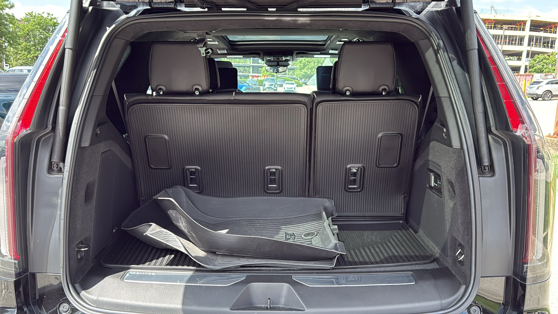 Certified 2023 Cadillac Escalade V w/ Heavy-Duty Trailer Package AWD/4WD image 33