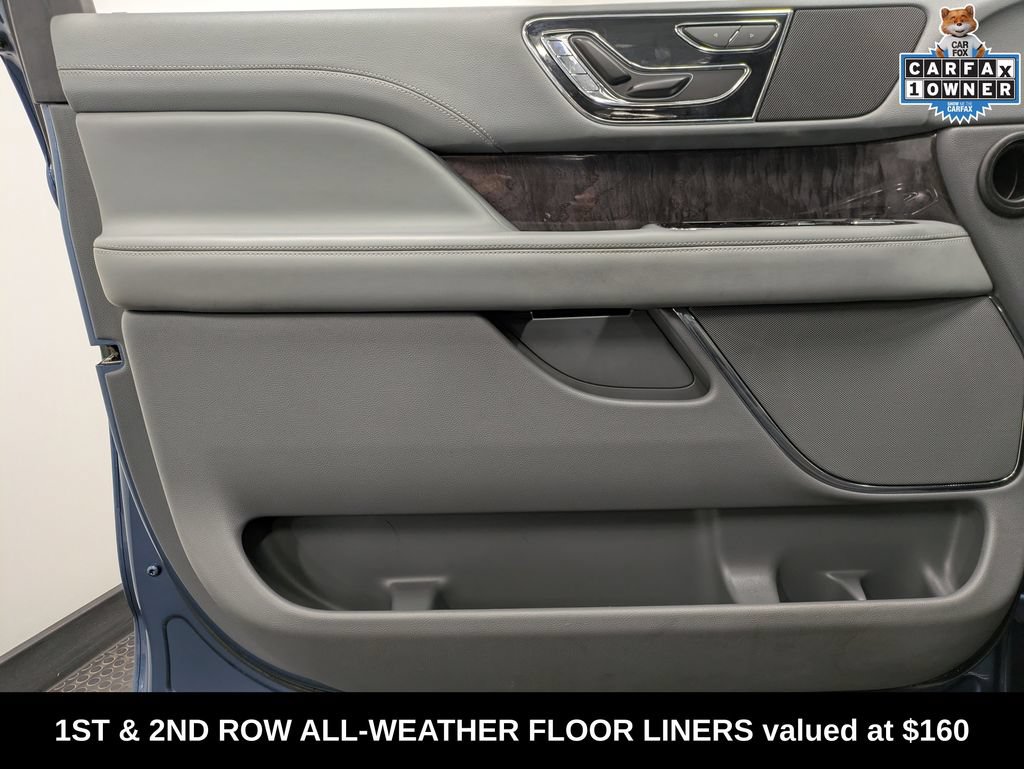 Used 2019 Lincoln Navigator Select w/ Technology Package AWD/4WD image 8