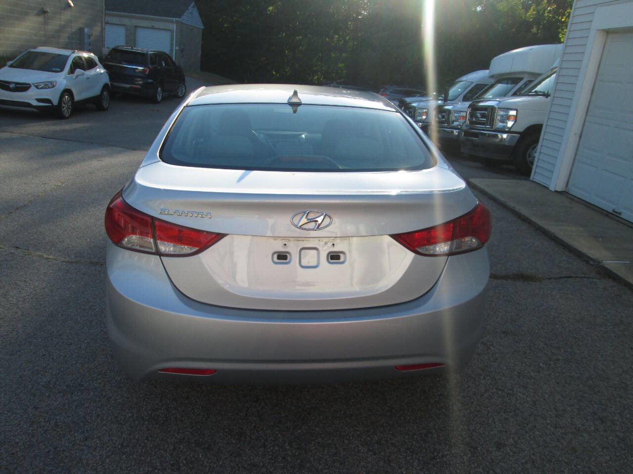 Used 2011 Hyundai Elantra GLS w/ Preferred Equipment Pkg 3 image 9