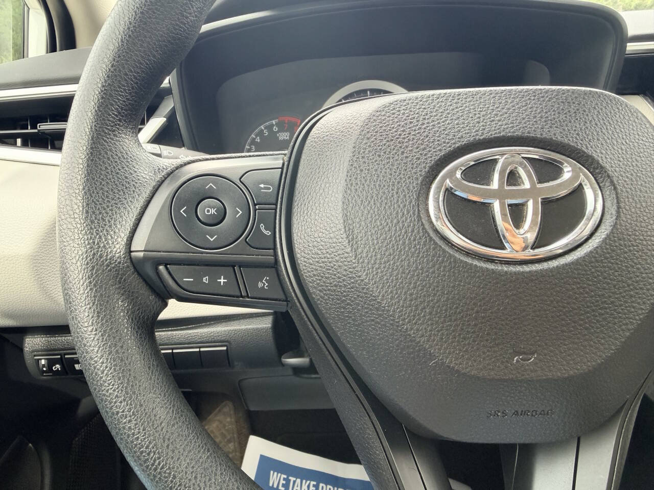 Used 2022 Toyota Corolla LE FWD image 24