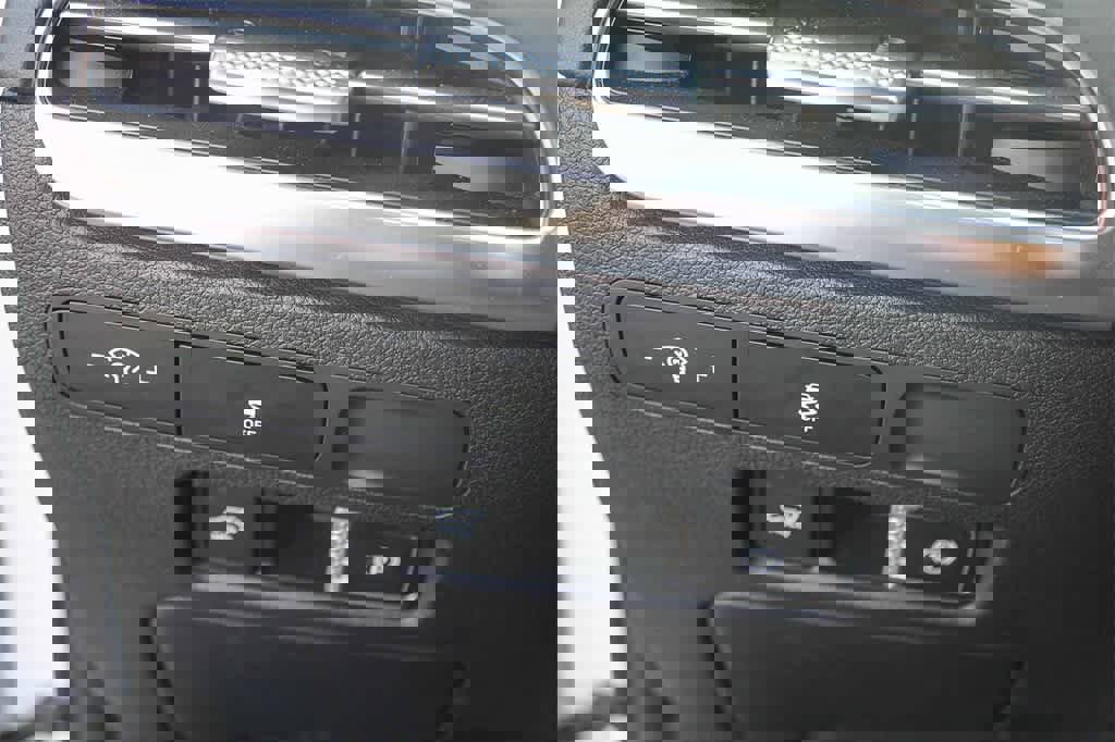 Used 2023 Hyundai Palisade Calligraphy image 28