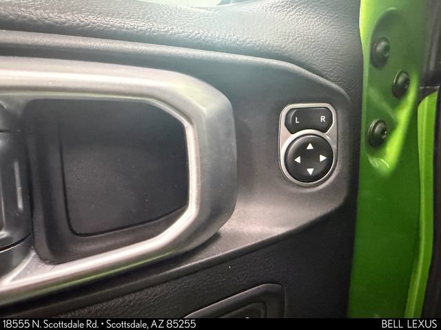 Used 2018 Jeep Wrangler Unlimited Sahara AWD/4WD image 16