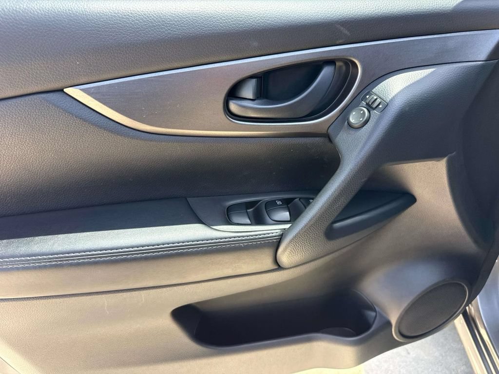 Used 2021 Nissan Rogue Sport S FWD image 20
