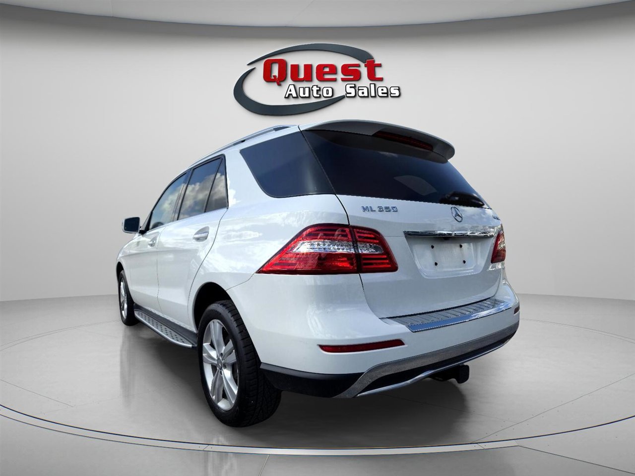 Used 2014 Mercedes-Benz ML 350 ML350 4MATIC w/ Premium 1 Package image 9