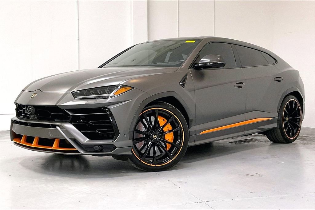 Used 2022 Lamborghini Urus image 3