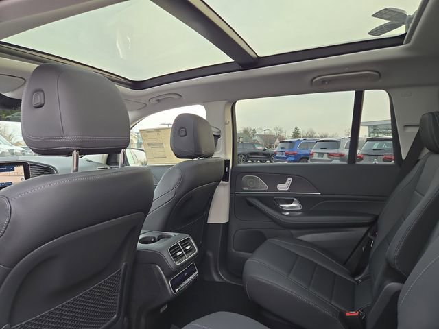 New 2026 Mercedes-Benz GLS 450 4MATIC image 31