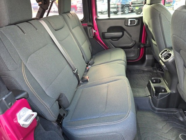 Used 2024 Jeep Wrangler Sport S image 41