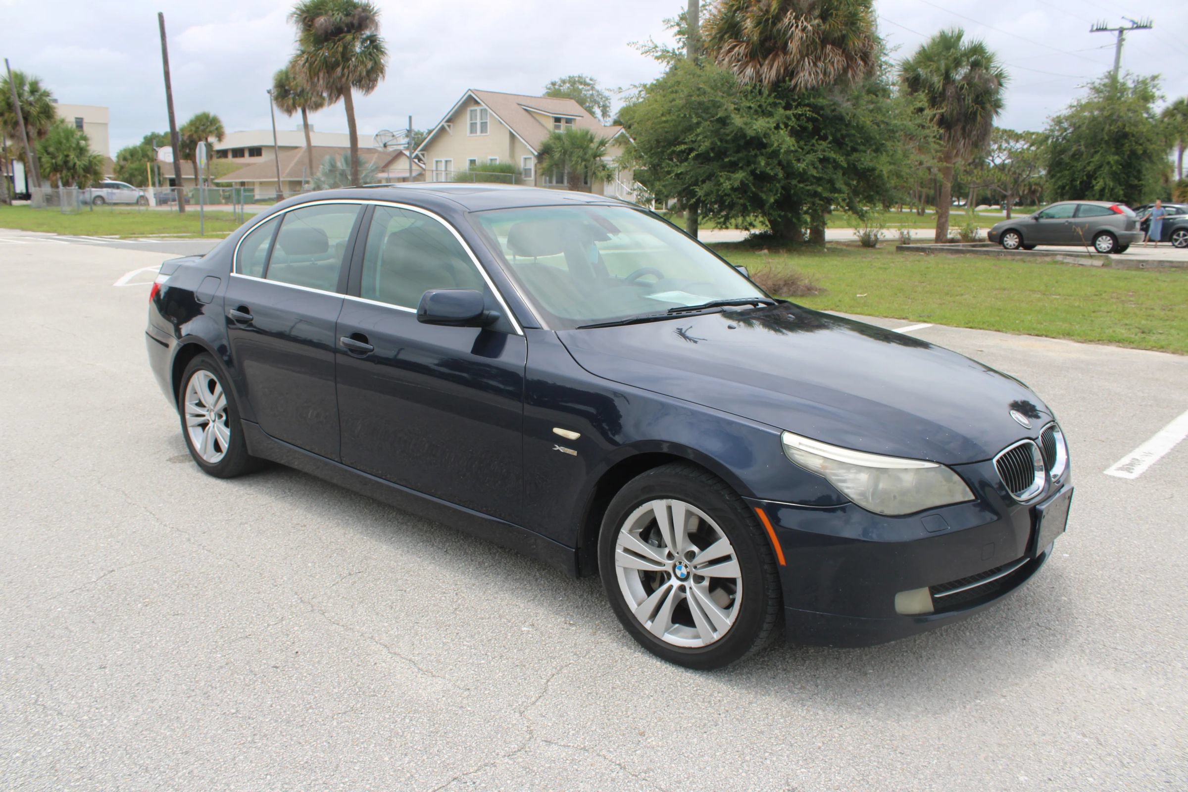 Used 2010 BMW 528i xDrive Sedan AWD/4WD image 26