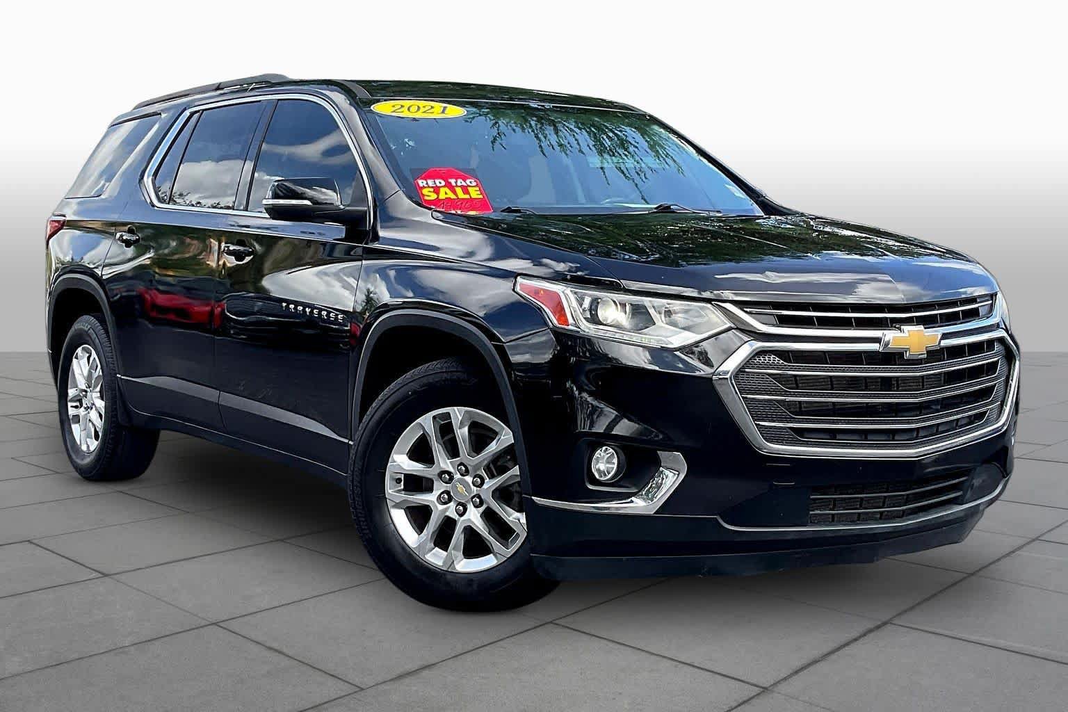 Used 2021 Chevrolet Traverse LT FWD image 3