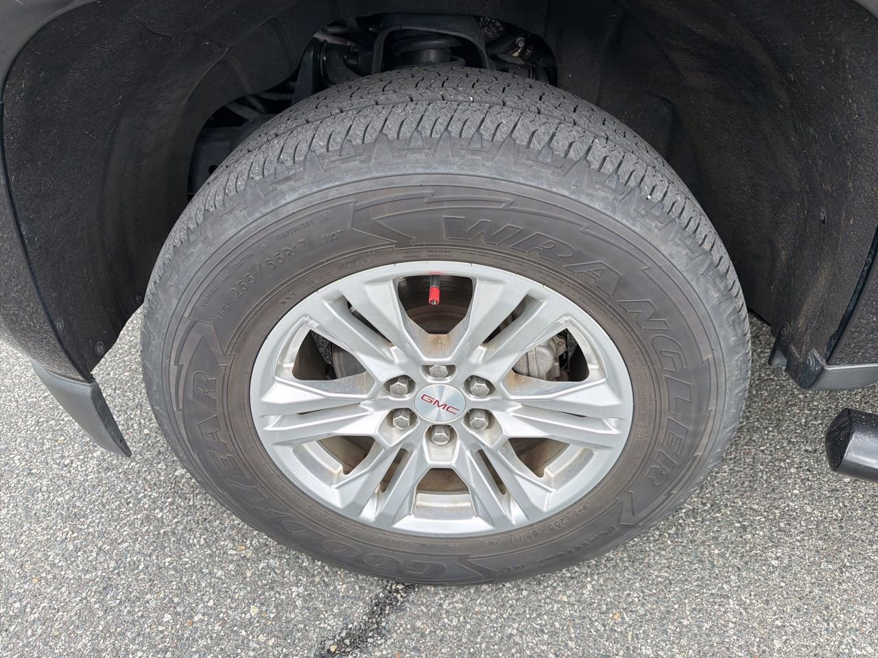 Used 2020 GMC Canyon SLE w/ Driver Alert Package image 11