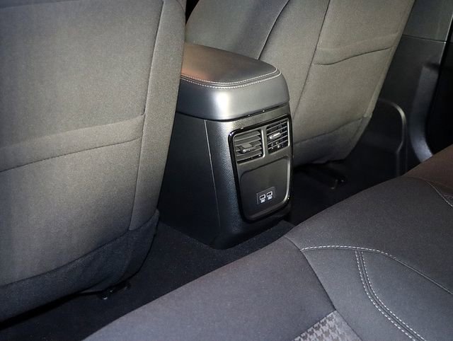 Used 2023 Dodge Charger SXT w/ Blacktop Package image 16