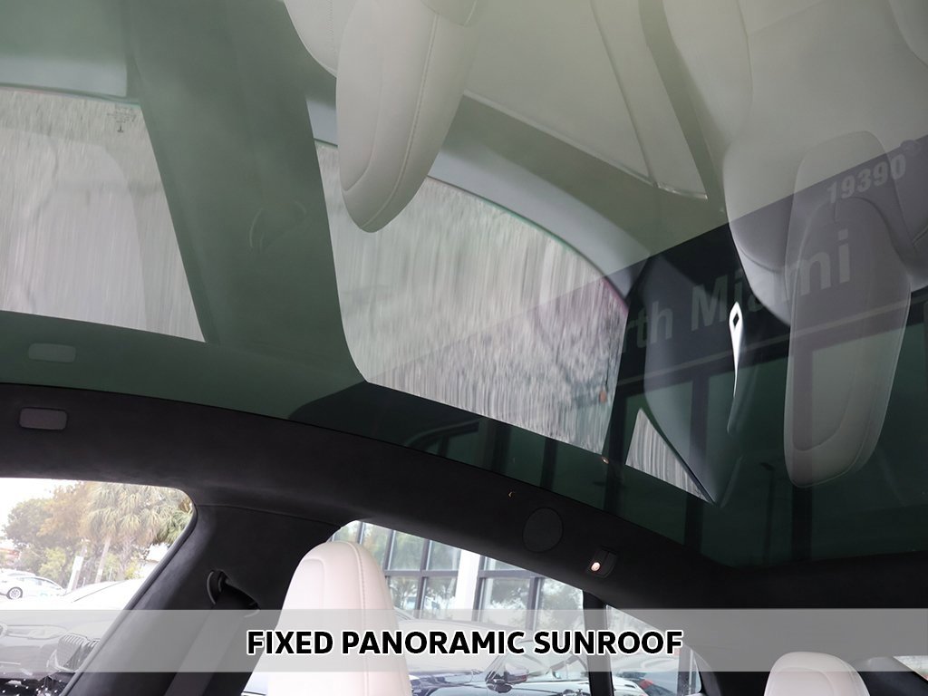 Used 2022 Tesla Model S image 4