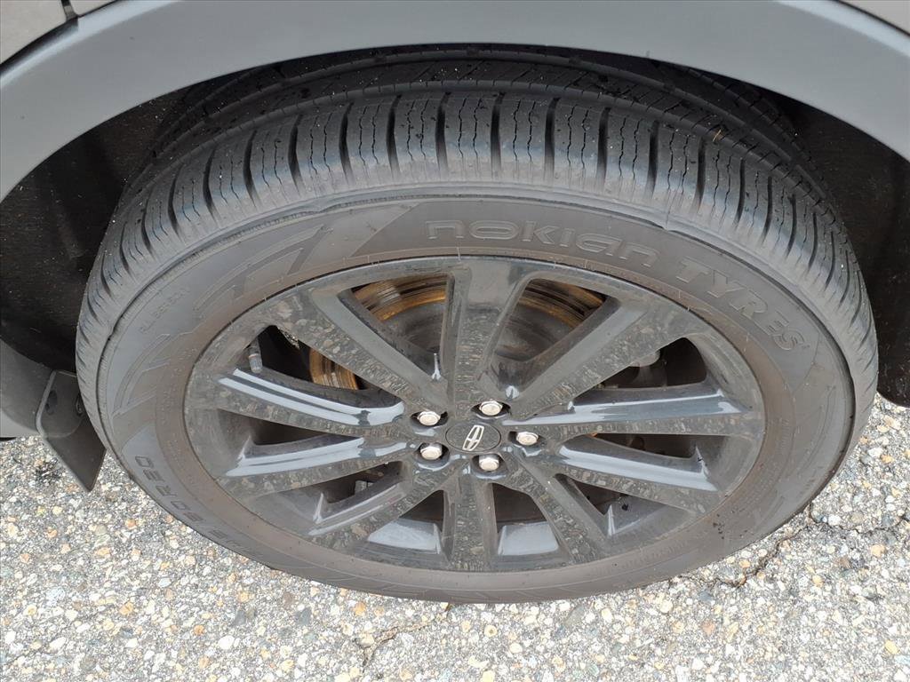 Used 2023 Lincoln Nautilus Reserve w/ Monochromatic Package image 9