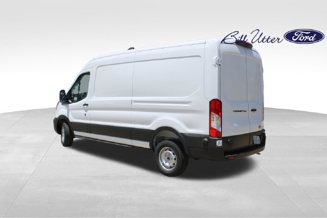 New 2026 Ford Transit 250 148 Medium Roof w/ Load Area Protection Package RWD image 4