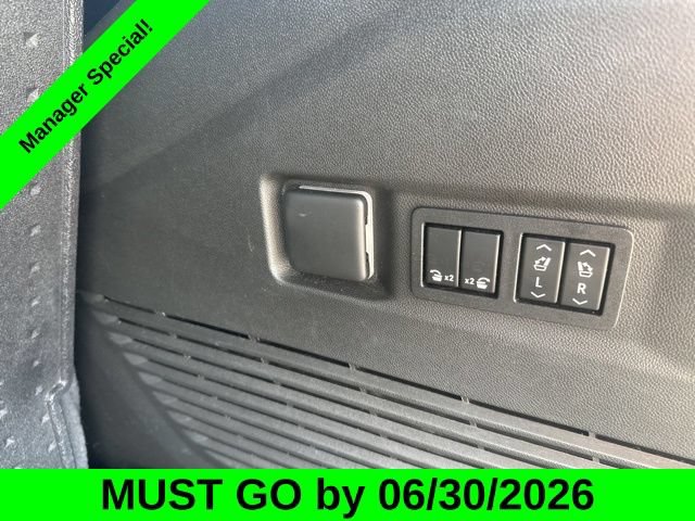 Used 2022 Chevrolet Tahoe LT w/ Luxury Package AWD/4WD image 31