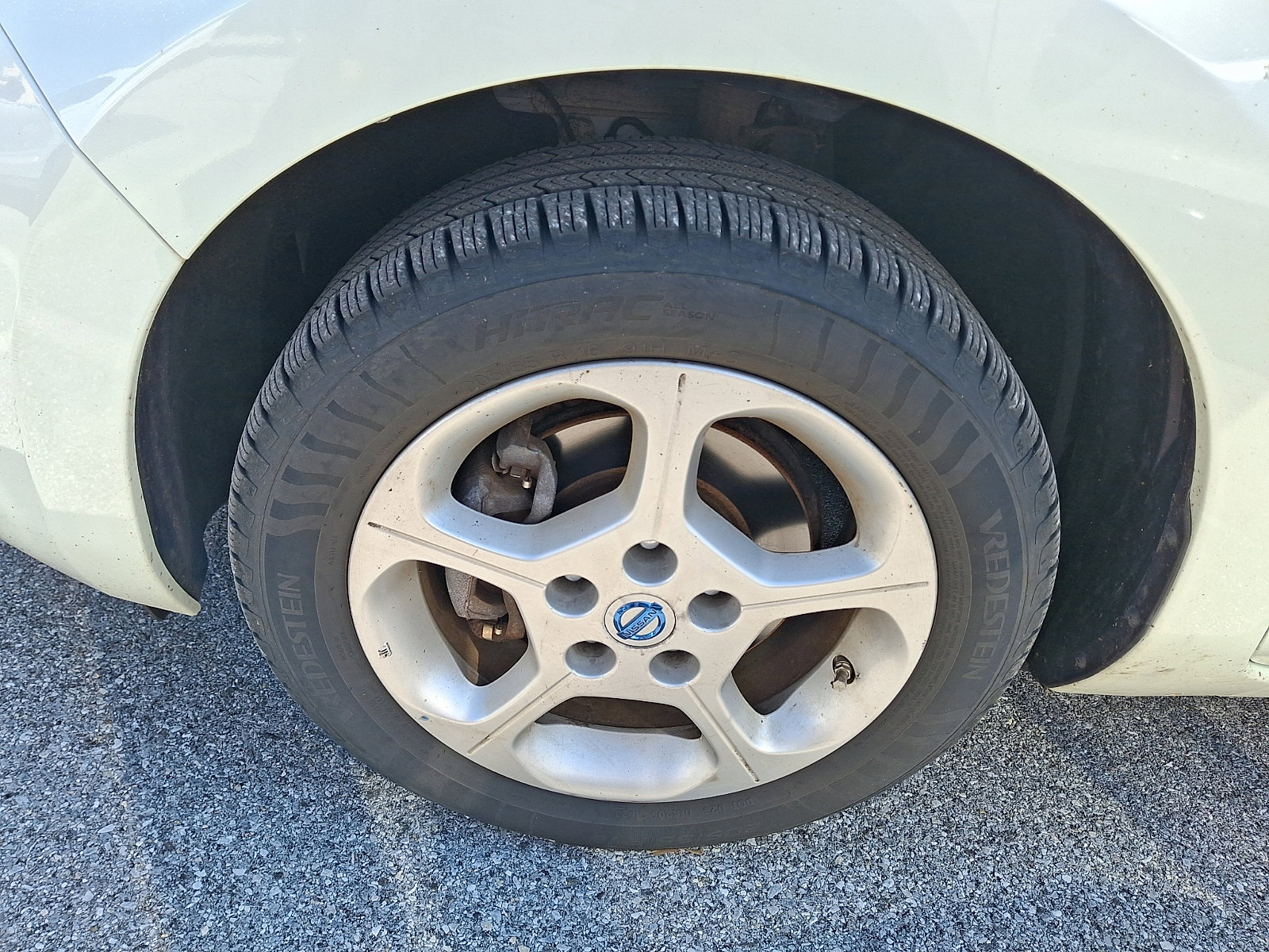 Used 2012 Nissan Leaf SL FWD image 2