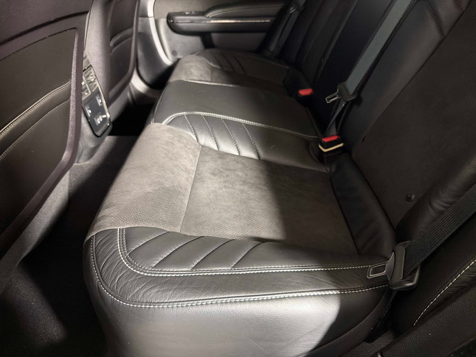Used 2022 Dodge Charger SRT Hellcat w/ Harman/Kardon Audio Group RWD image 30