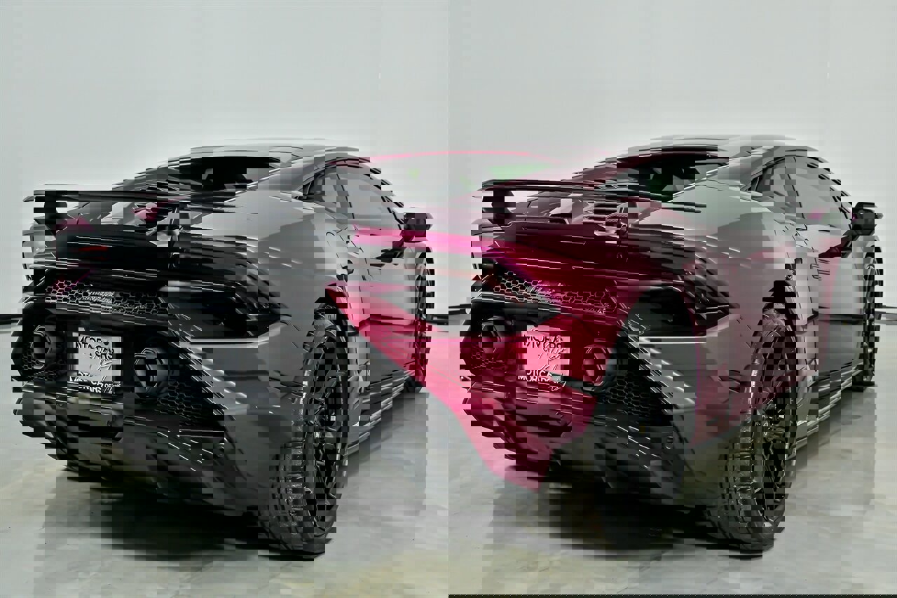 Used 2023 Lamborghini Huracan Tecnica image 12