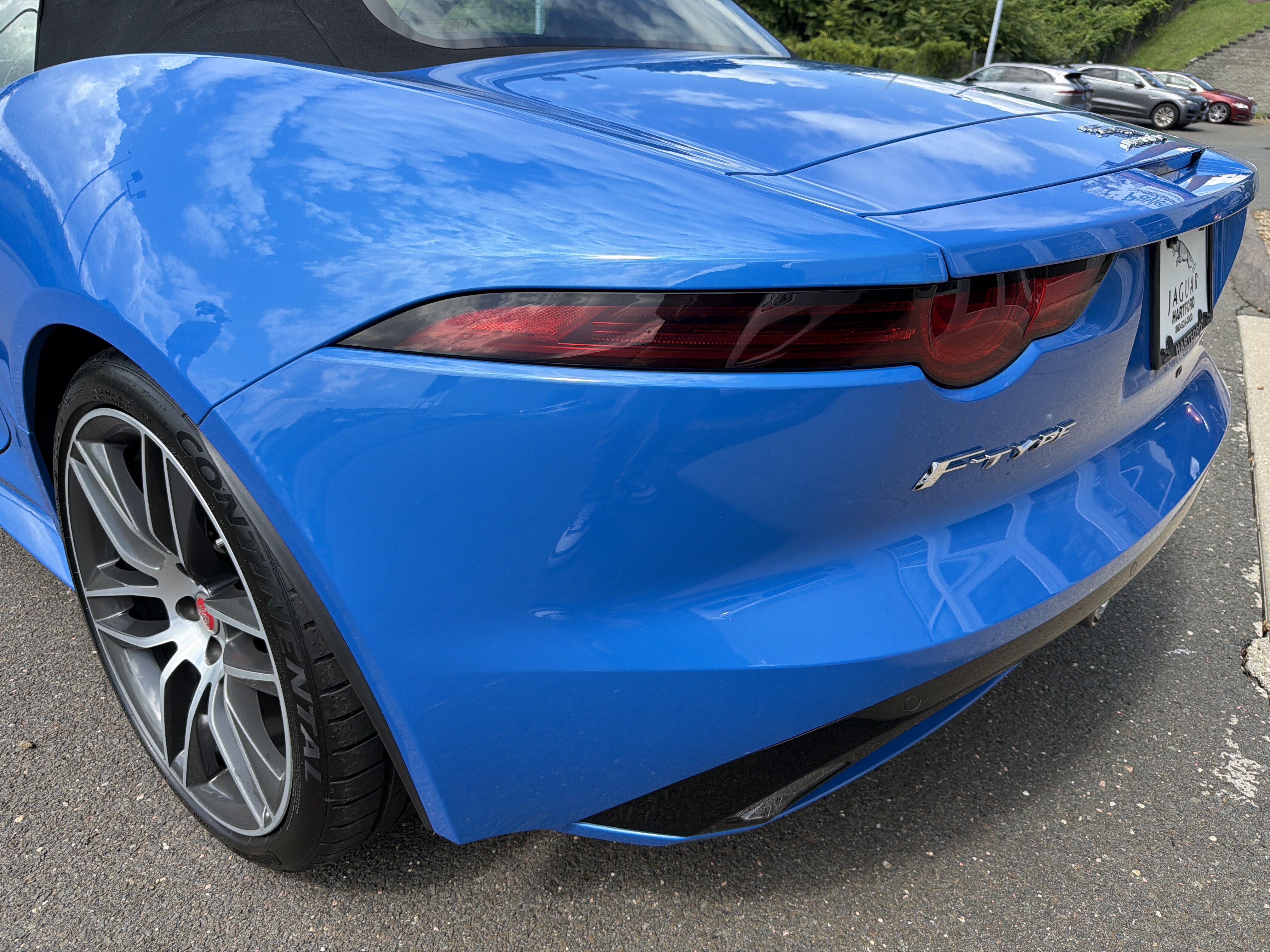 Used 2018 Jaguar F-TYPE R-Dynamic AWD/4WD image 14