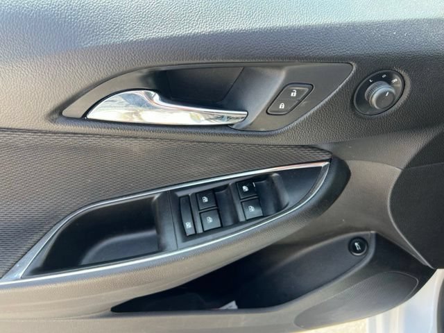 Used 2019 Chevrolet Cruze LS FWD image 16