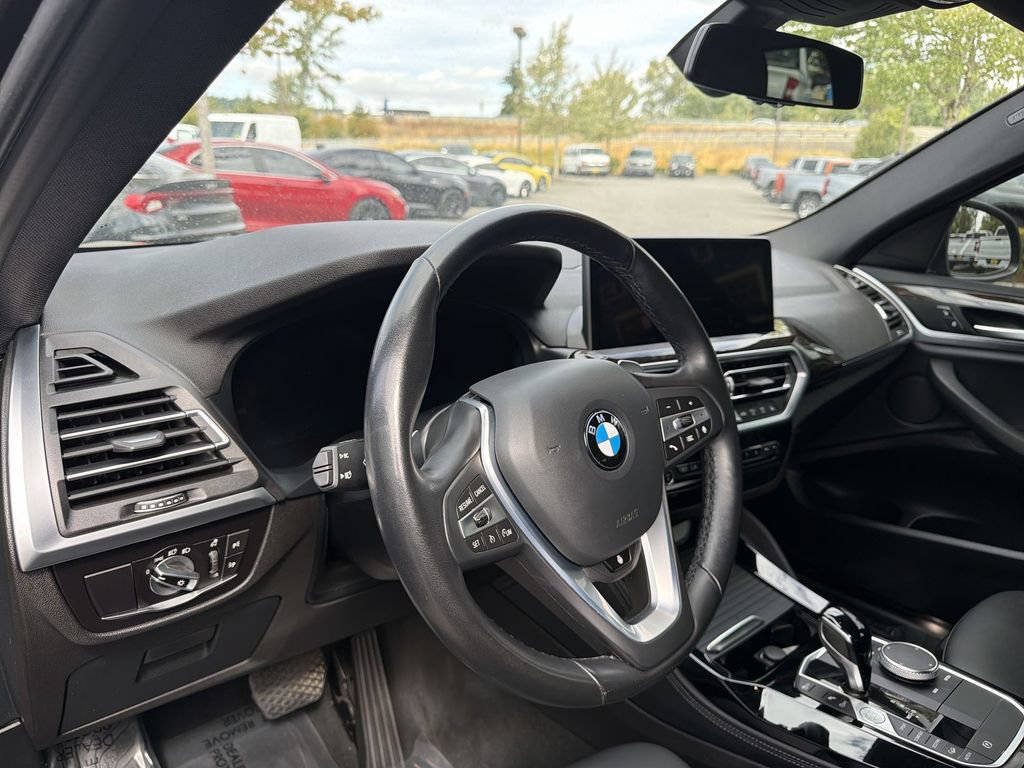 Used 2022 BMW X4 xDrive30i AWD/4WD image 11
