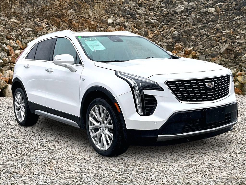 Used 2023 Cadillac XT4 Premium Luxury w/ Cold Weather Package image 10