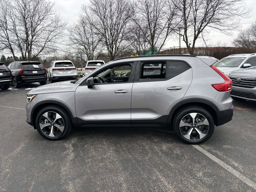 New 2026 Volvo XC40 B5 Plus w/ Protection Package Premier image 4