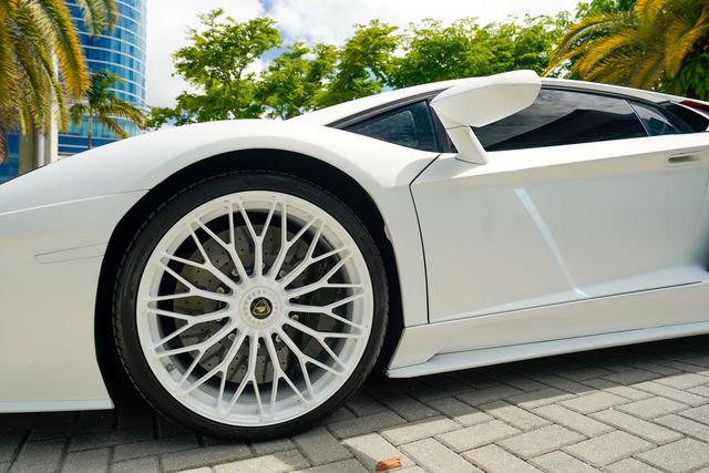 Used 2018 Lamborghini Aventador S AWD/4WD image 11