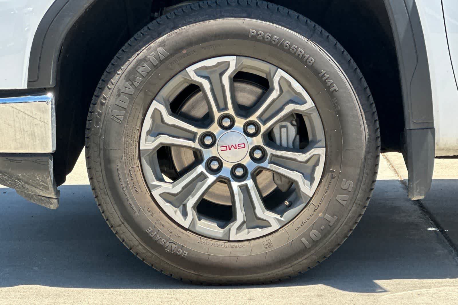 Used 2025 GMC Sierra 1500 SLT RWD image 12