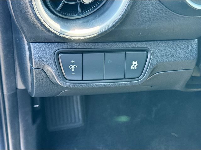 Used 2023 Kia Forte LXS FWD image 15