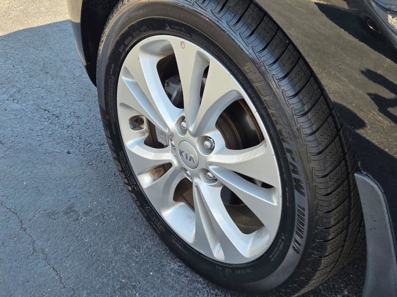 Used 2015 Kia Soul + w/ Primo Package FWD image 10