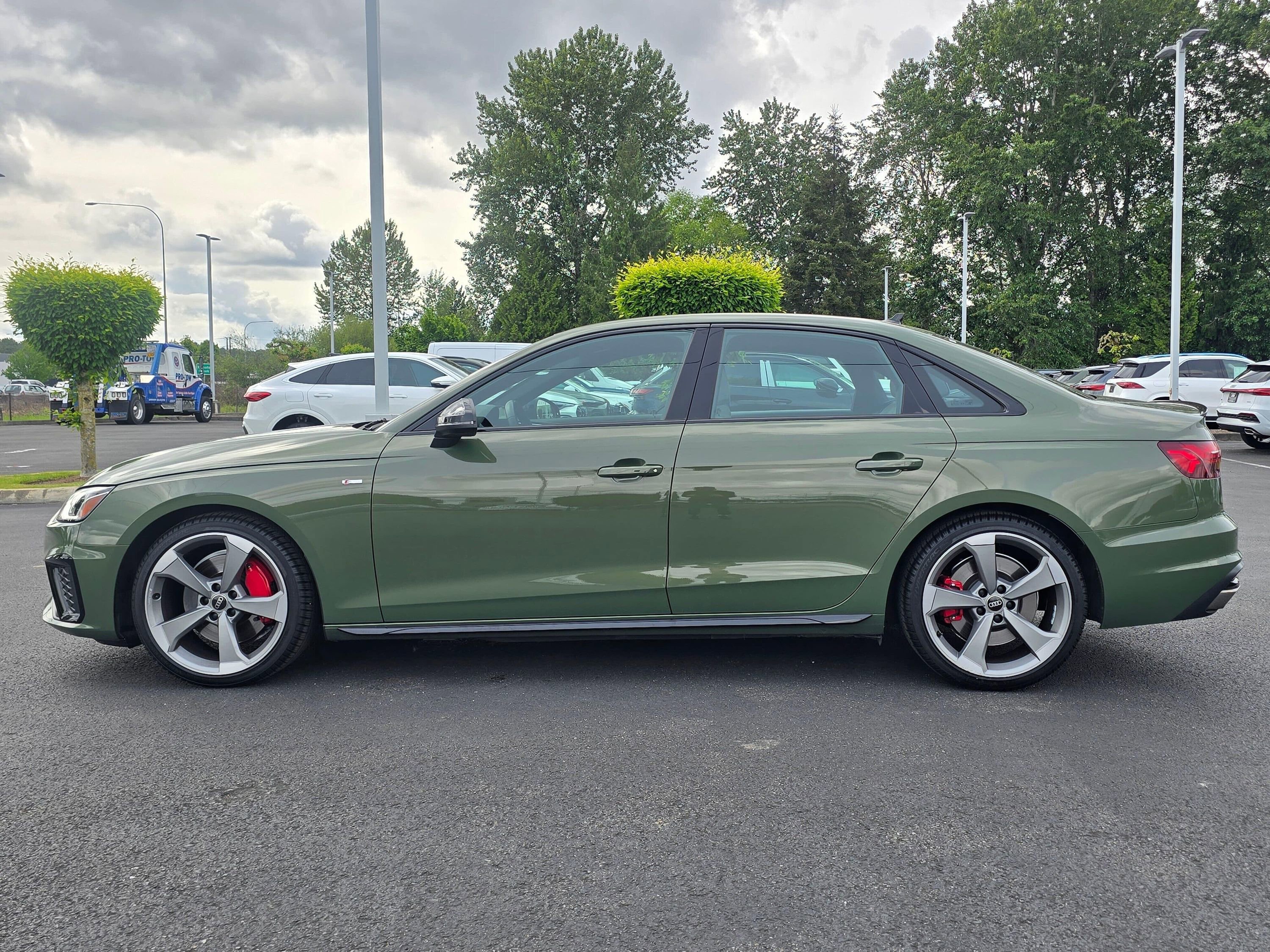 Used 2023 Audi A4 2.0T Premium Plus w/ Premium Plus Package AWD/4WD image 2