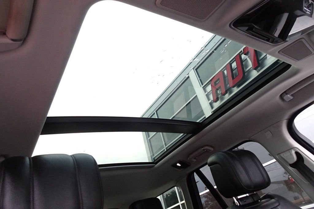 Used 2020 Land Rover Range Rover image 15