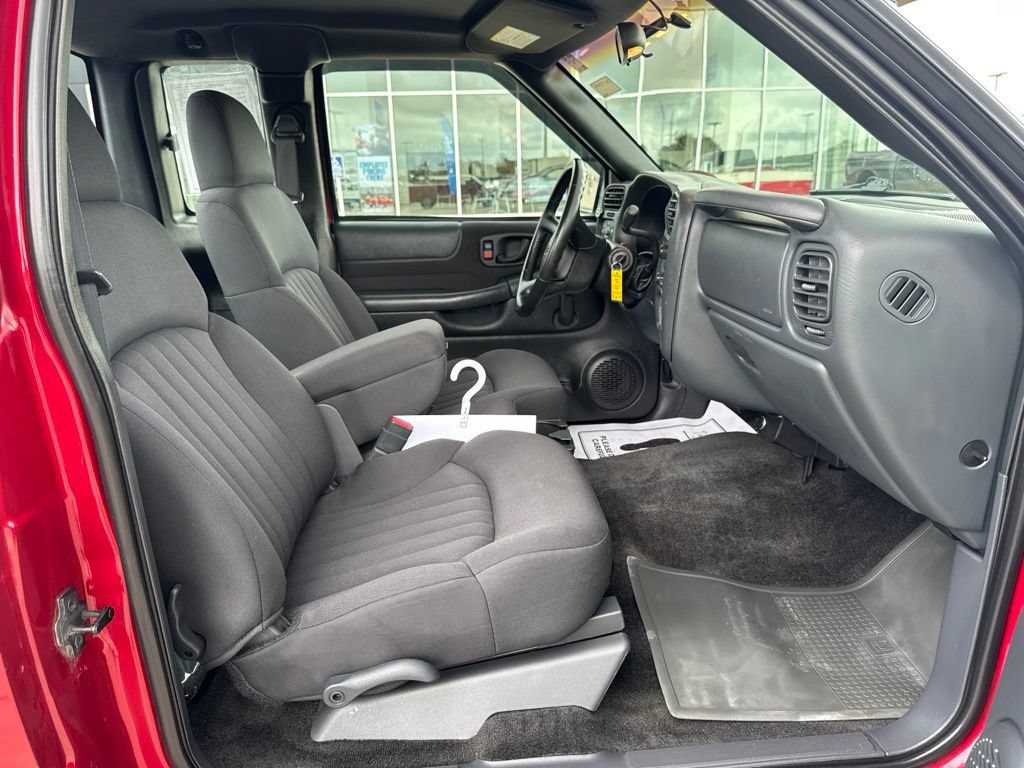 Used 2003 Chevrolet S10 Pickup LS w/ Cold Climate Package RWD image 21